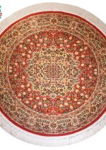 فرش رادین  اصفهان طرح گرد گل رز رنگ زمینه گوجه ای